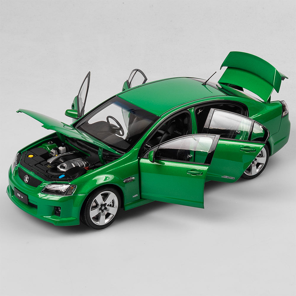 1:18 Holden VE Commodore SS V - Atomic Green