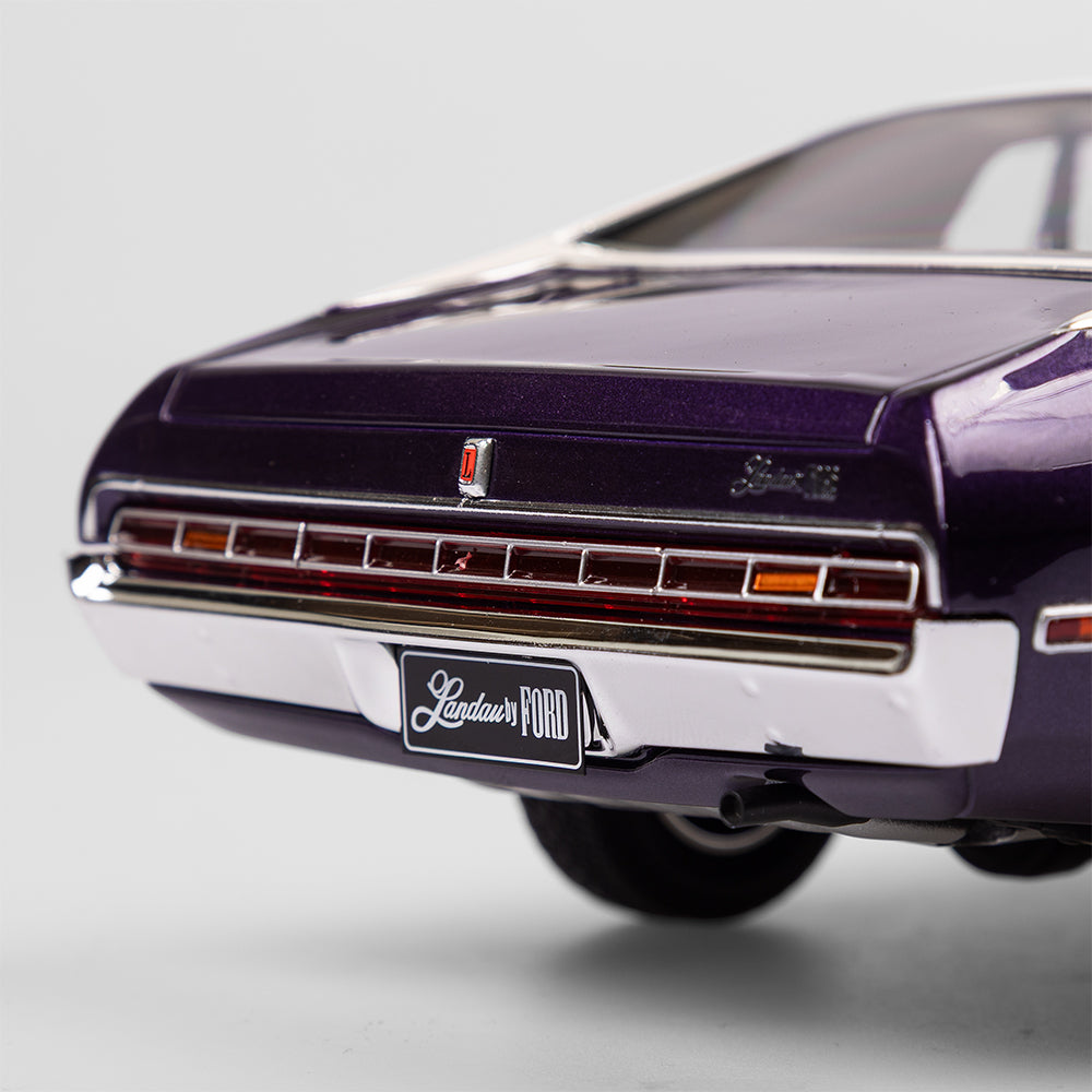 1:18 Ford P4 Landau - Wild Violet