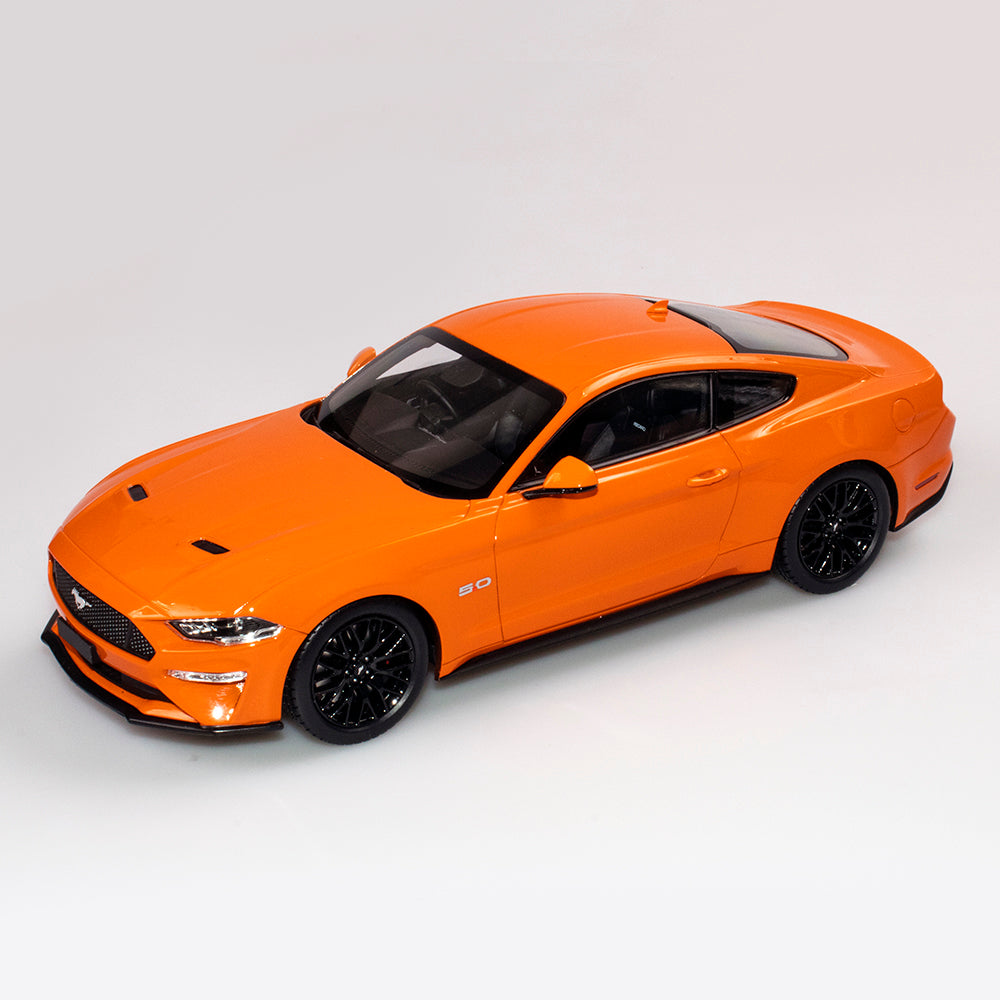 1:18 Ford Mustang GT Fastback - Twister Orange